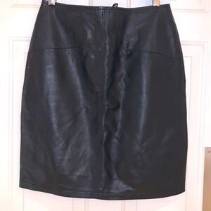 Moods By Krizia Skirt Black 100% Leather Pencil Skirt Size 8